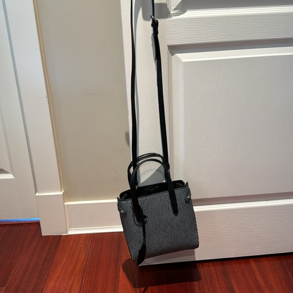 Women’s hand bag - Picture 2 of 7